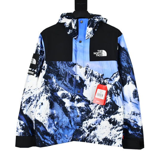 Supreme x The North Face Mountain parka